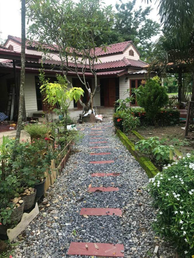 Grandma'S House Apartamento Nakhon Nayok Exterior foto